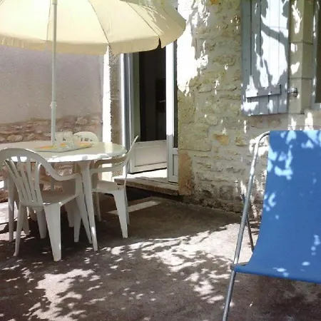 La Tour Country house Creysse (Lot)